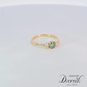 Green perfection - Fancy green Moissanite