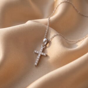 Lanac s dijamantnim križem 0.24 CT - 14kt bijelo zlato